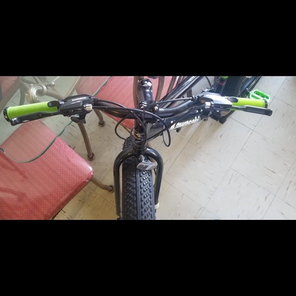 Bike - Picture 2 of 4